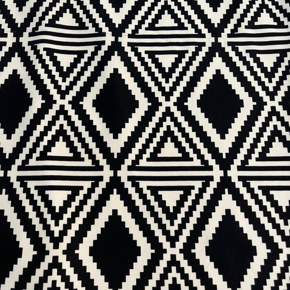 Coveted Clothing Sleeveless A-Line Dress Geometric Black White - Picture 4 of 6